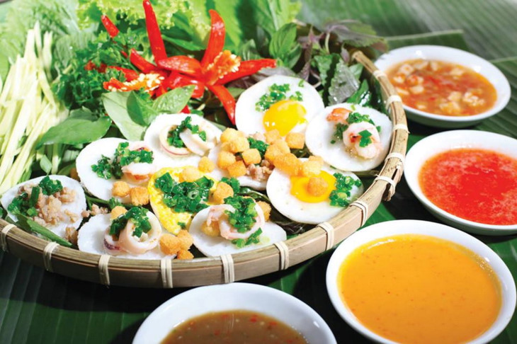 Bánh căn - đặc sản ẩm thực Nha Trang